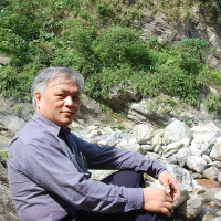  易明克